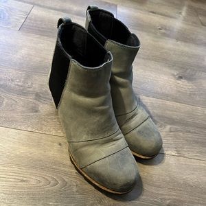 Sorel Joan of Artic wedge waterproof booties